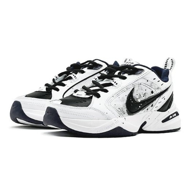Nike Air Monarch 4