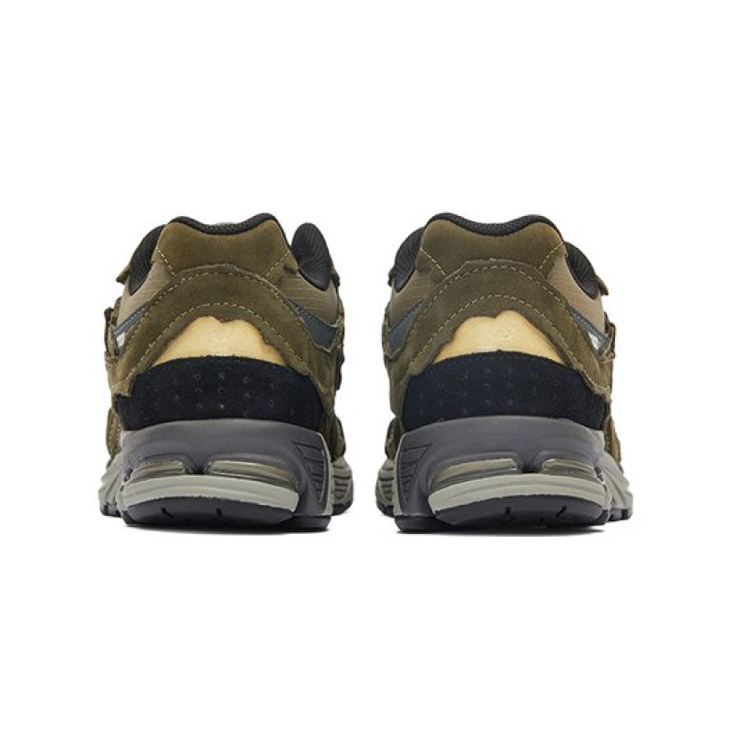 New Balance NB 2002R 