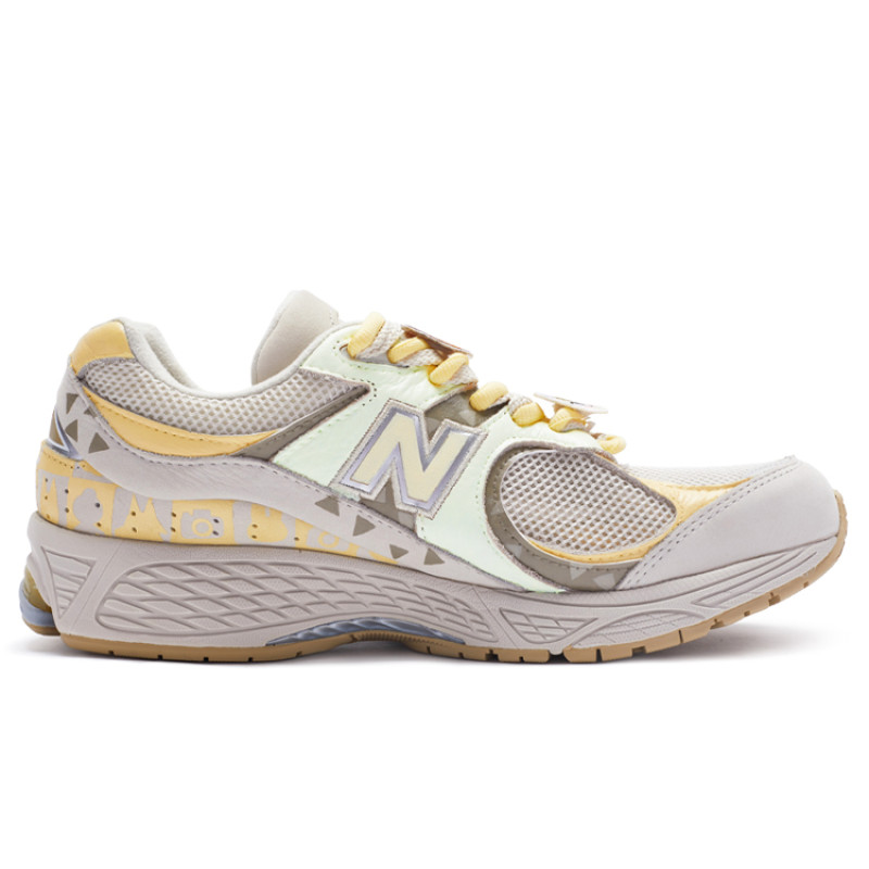 New Balance NB 2002R