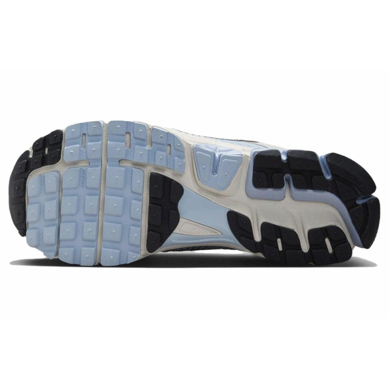 Nike Air Zoom Vomero 5 