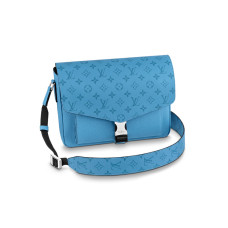 LOUIS VUITTON Messengerama