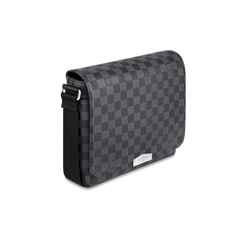 LOUIS VUITTON District