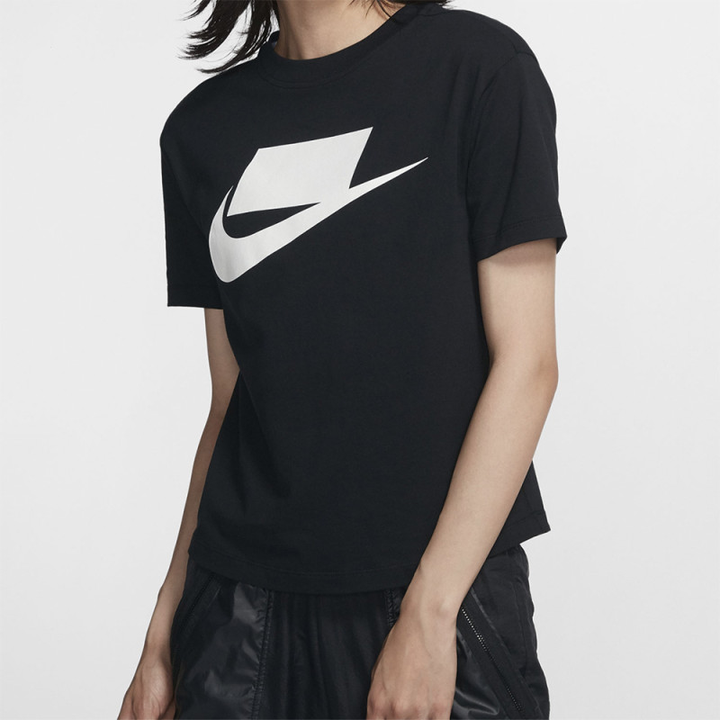 Nike T