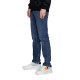 Lee FW22 723