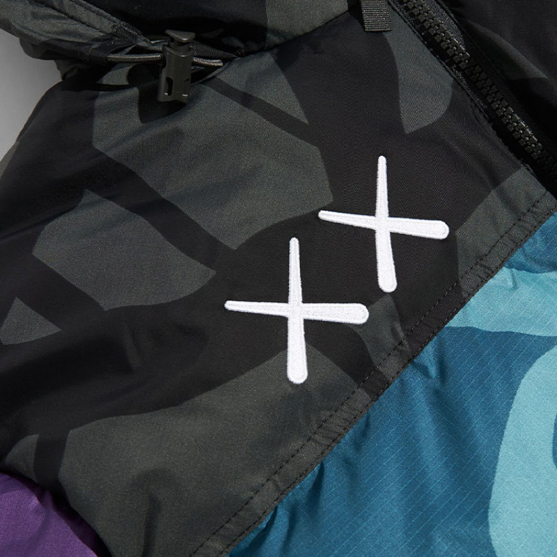 THE NORTH FACE x KAWS 1996 Nuptse 700