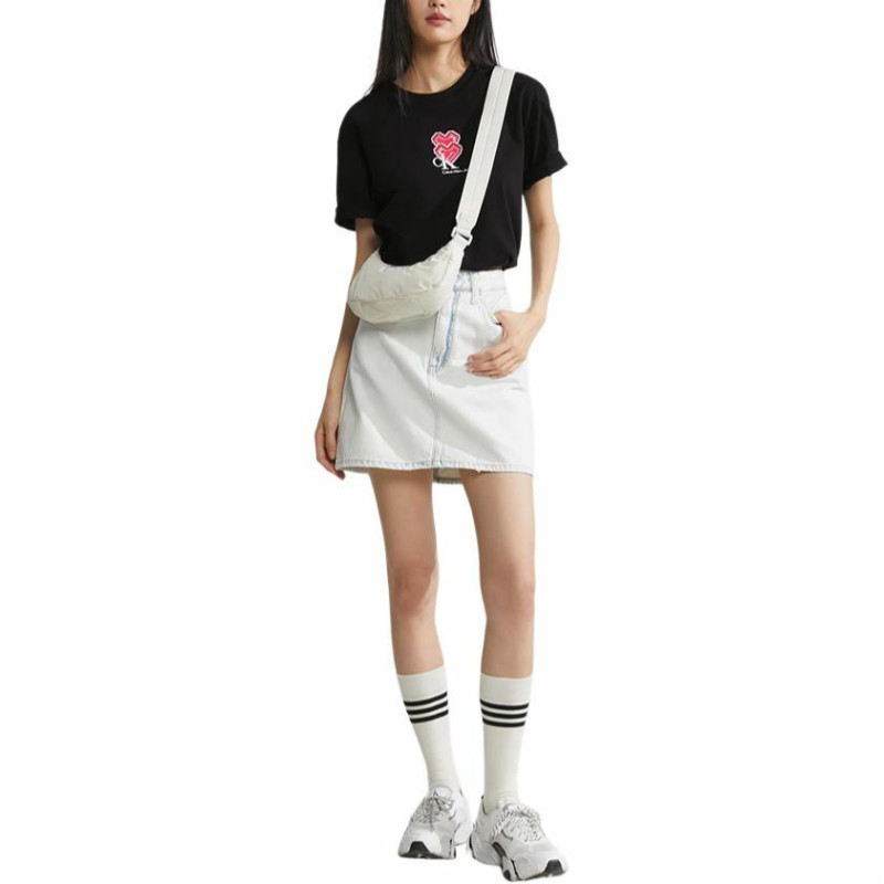 CKCalvin Klein T