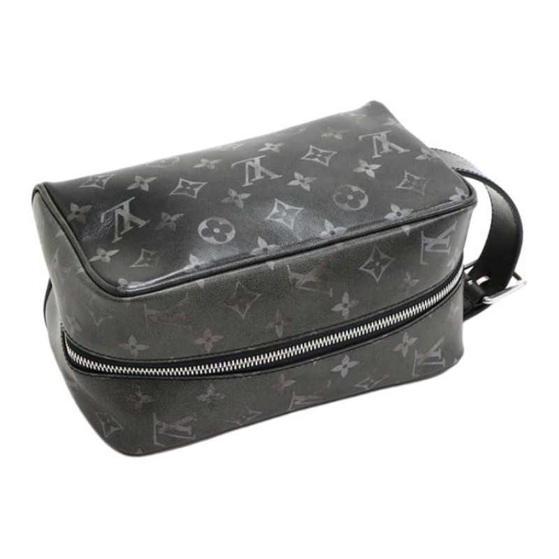 LOUIS VUITTON Dopp Kit