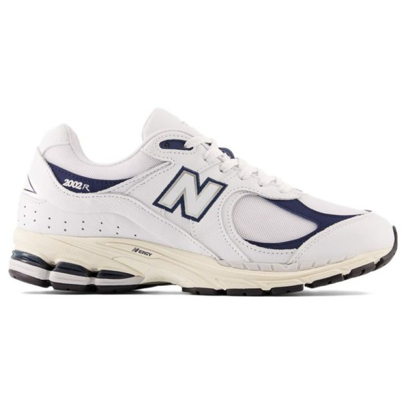 New Balance NB 2002R