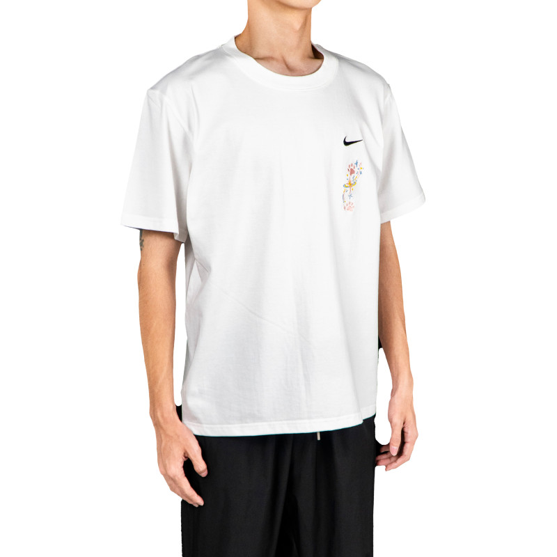 Nike T