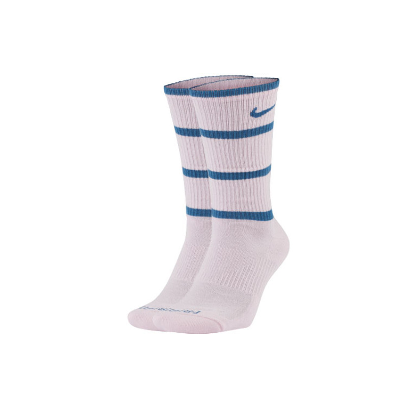 Nike Everyday Plus Cushioned logo 2