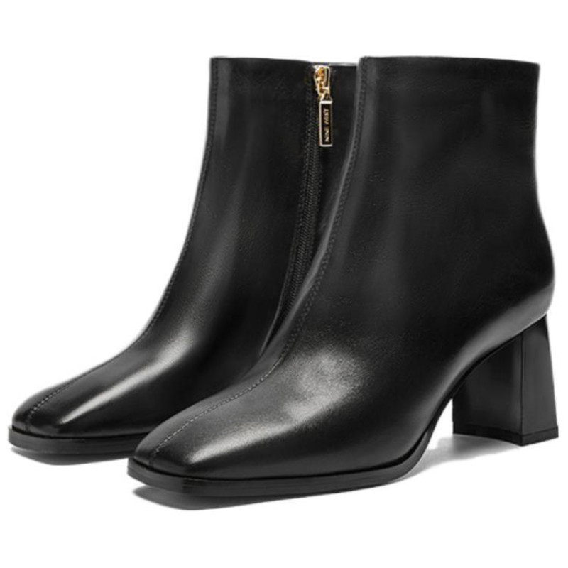 NINE WEST