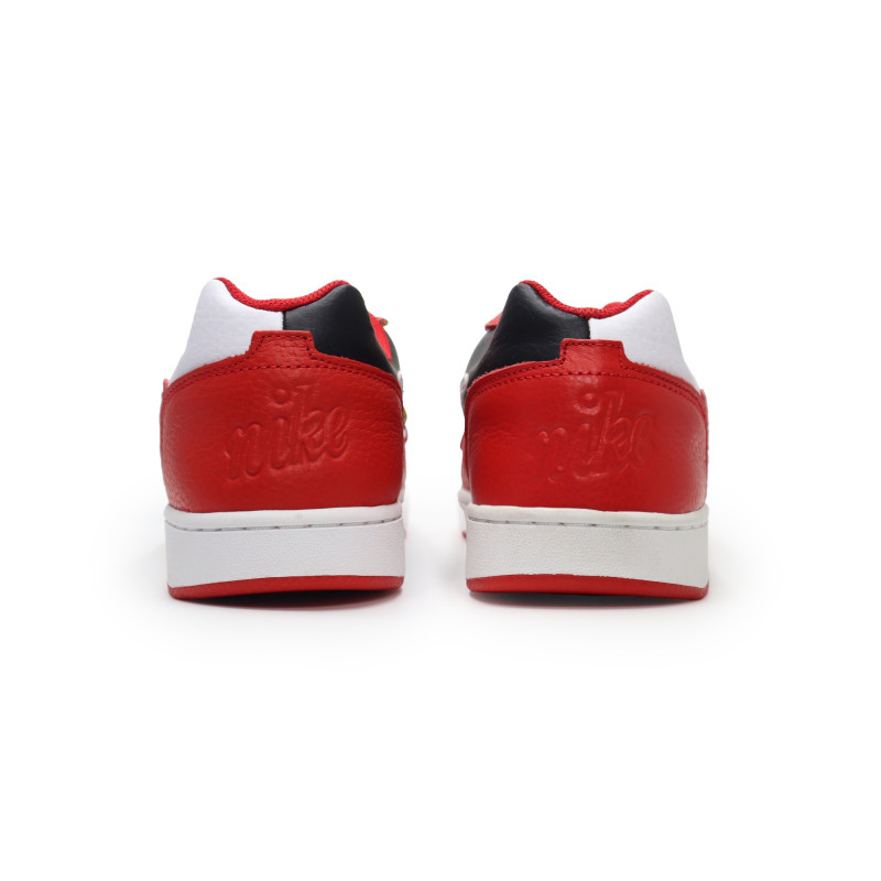 Nike EBERNON