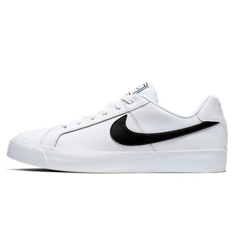 Nike Court Royale