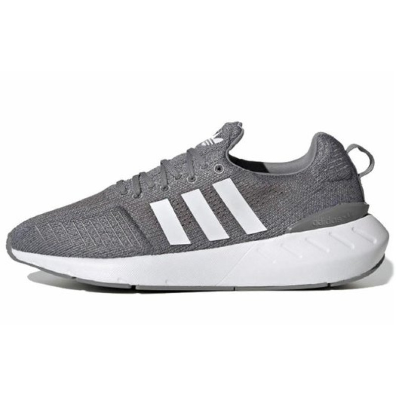 adidas originals Swift Run 22