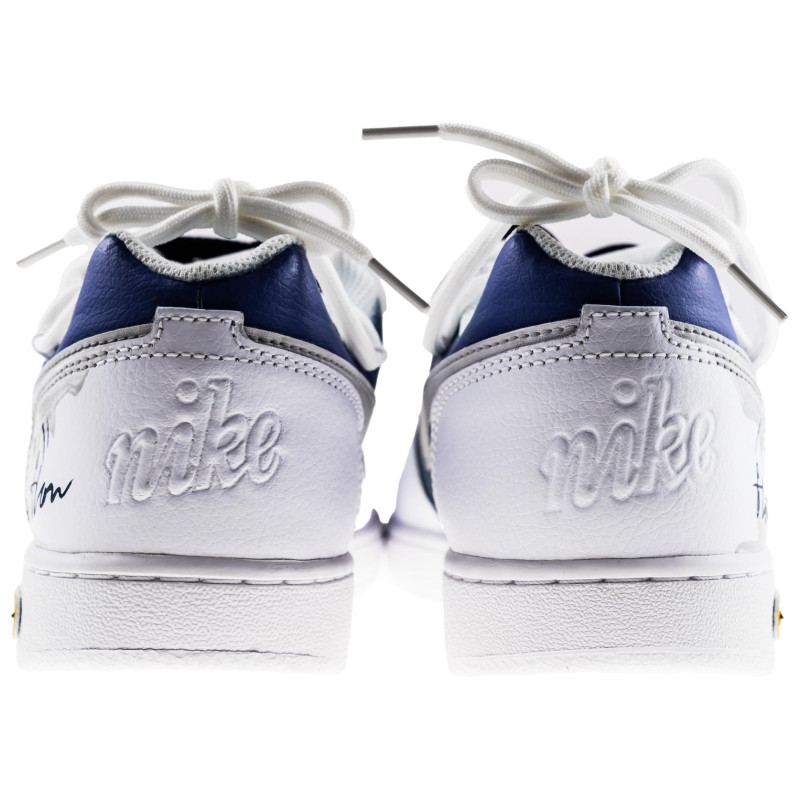 Nike EBERNON