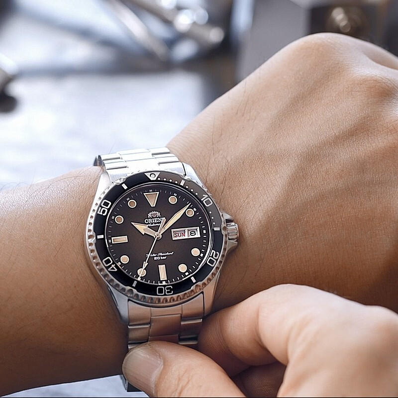 ORIENT 200 AA0810