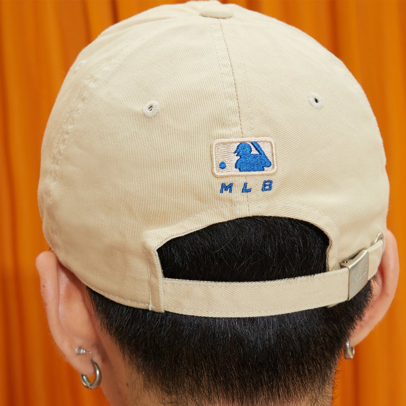 MLB