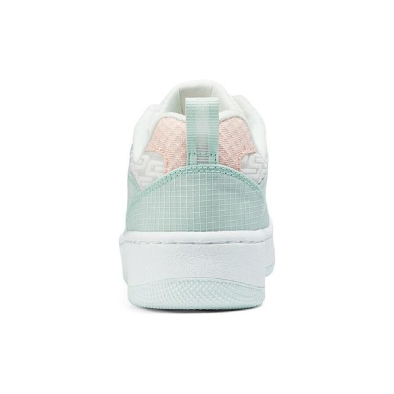 Skechers