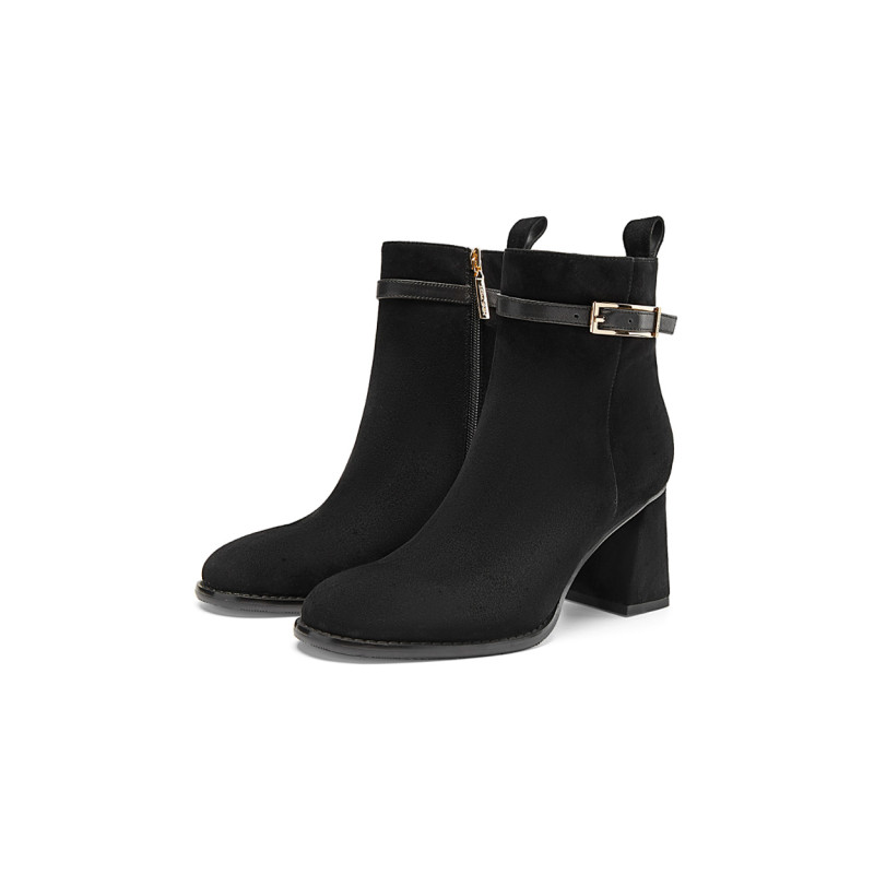 NINE WEST