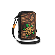 LOUIS VUITTON x NIGO
