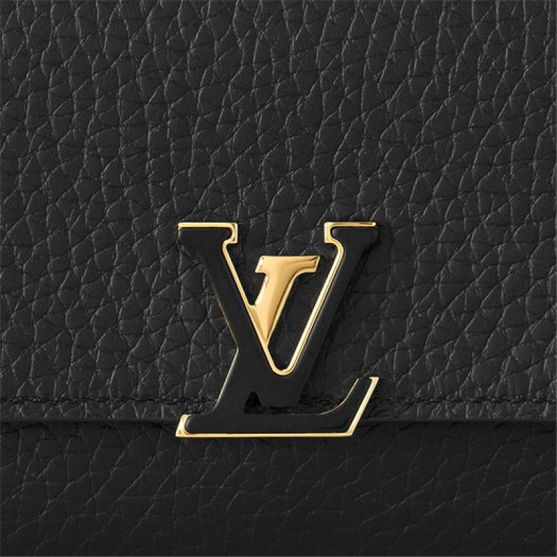 LOUIS VUITTON Capucines Taurillon