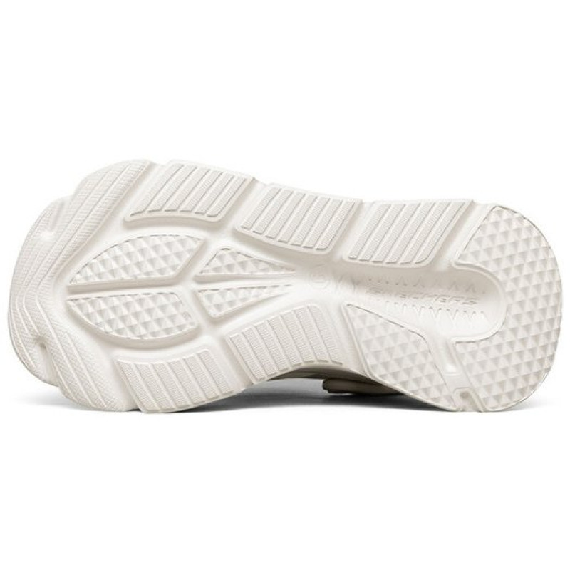 Skechers Max Cushioning