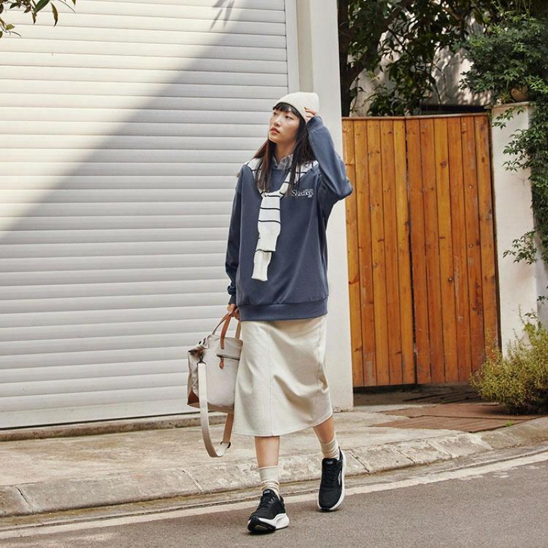 Skechers