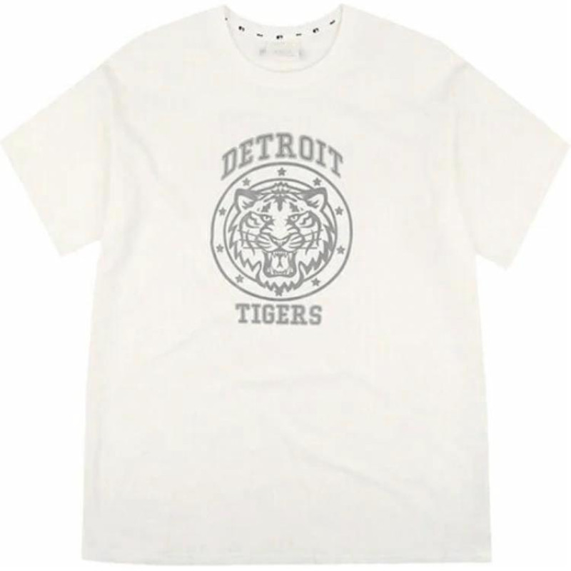 MLB T
