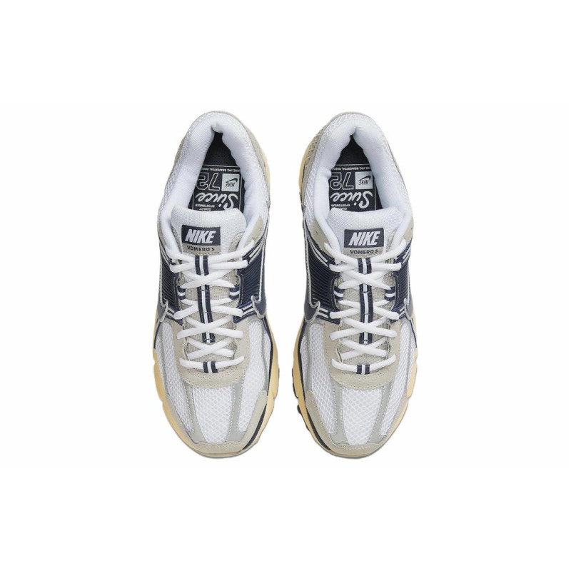 Nike Air Zoom Vomero 5