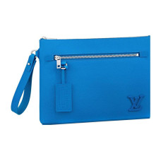 LOUIS VUITTON Takeoff