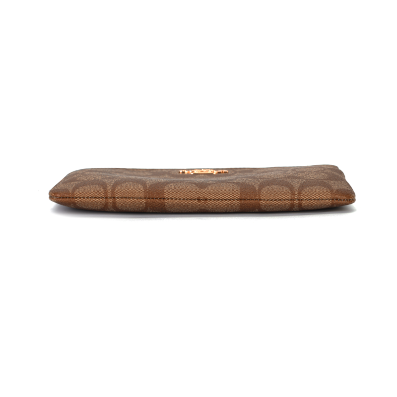 COACH Corner Zip Wristle 20 Logo