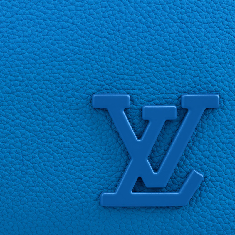 LOUIS VUITTON Takeoff