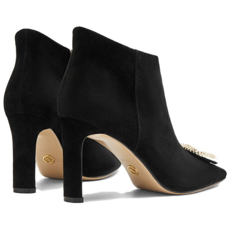 NINE WEST