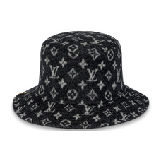 LOUIS VUITTON Carry On