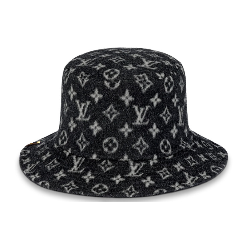 LOUIS VUITTON Carry On