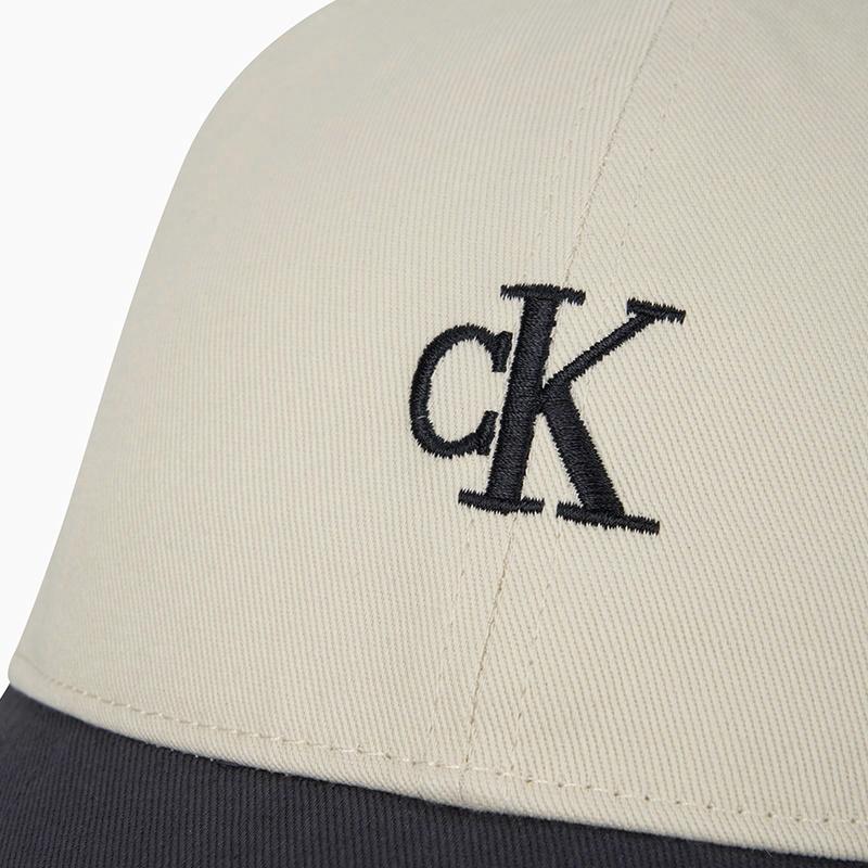 CALVIN KLEIN
