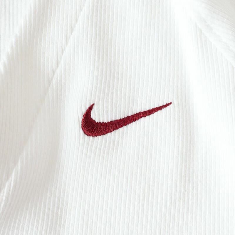 Nike SS24 logoV T