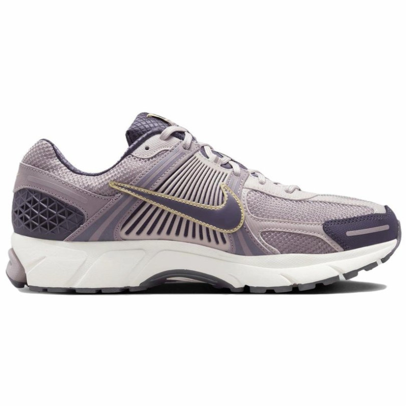 Nike Air Zoom Vomero 5