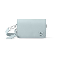 LOUIS VUITTON Fastline