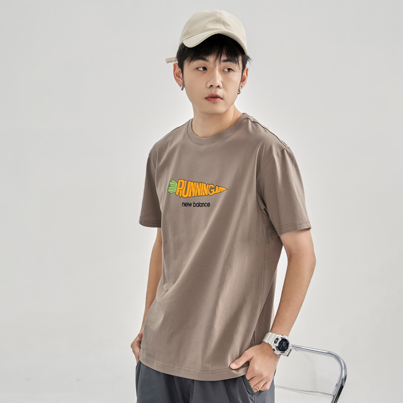New Balance logoT T