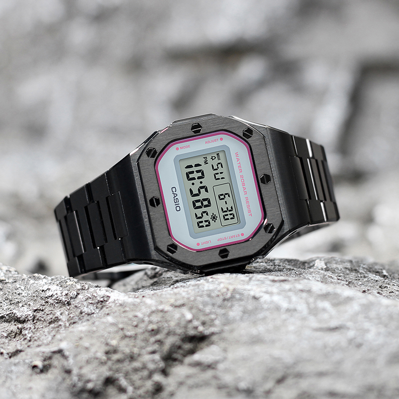 CASIO DW-5600SC-4
