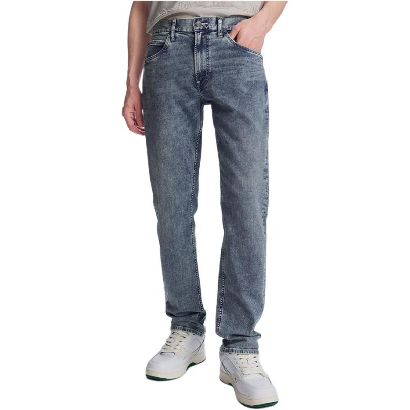 Lee