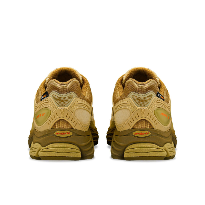 Starcow x Saucony ProGrid Omni 9 ArmorDesert