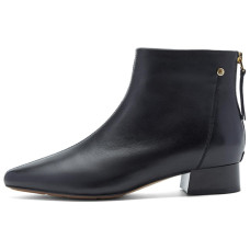 NINE WEST