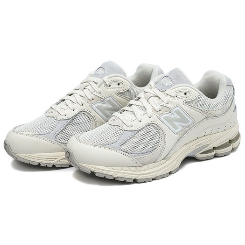 New Balance NB 2002R