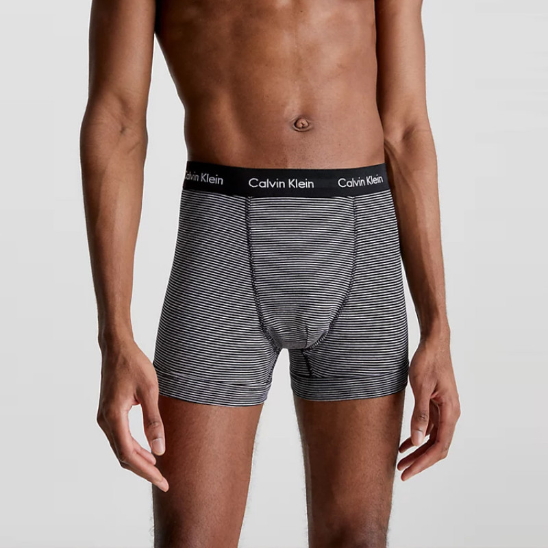 CKCalvin Klein 3