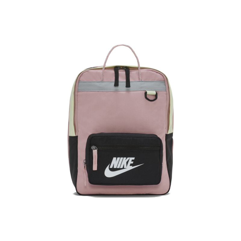 Nike Tanjun