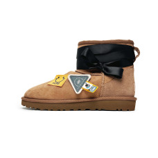UGG CLASSIC MINI