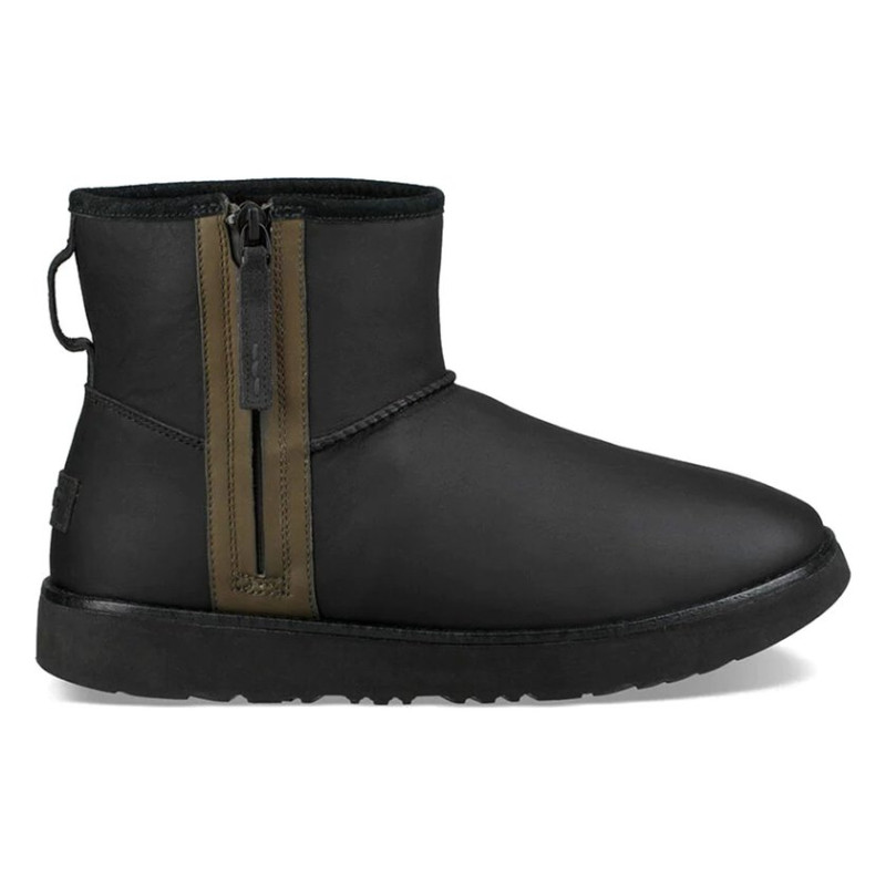 UGG Classic Mini Zip Waterproof