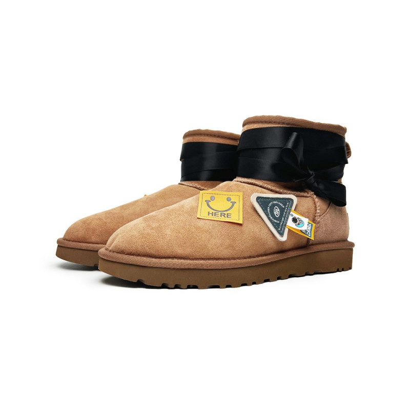 UGG CLASSIC MINI